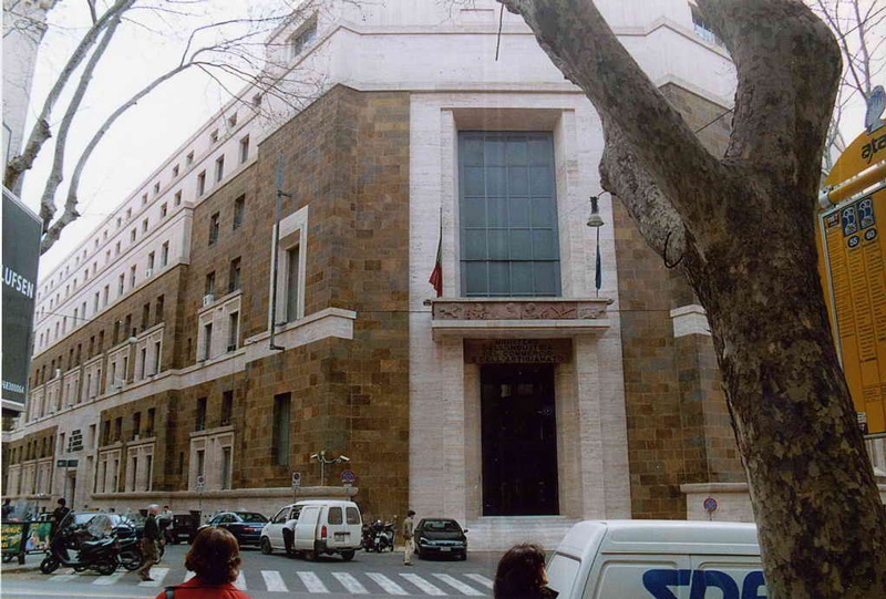 Progetto per le opere di adeguamento alle norme di prevenzione incendi nella sede del Ministero delle Attività Produttive – Palazzo Piacentini – Roma.